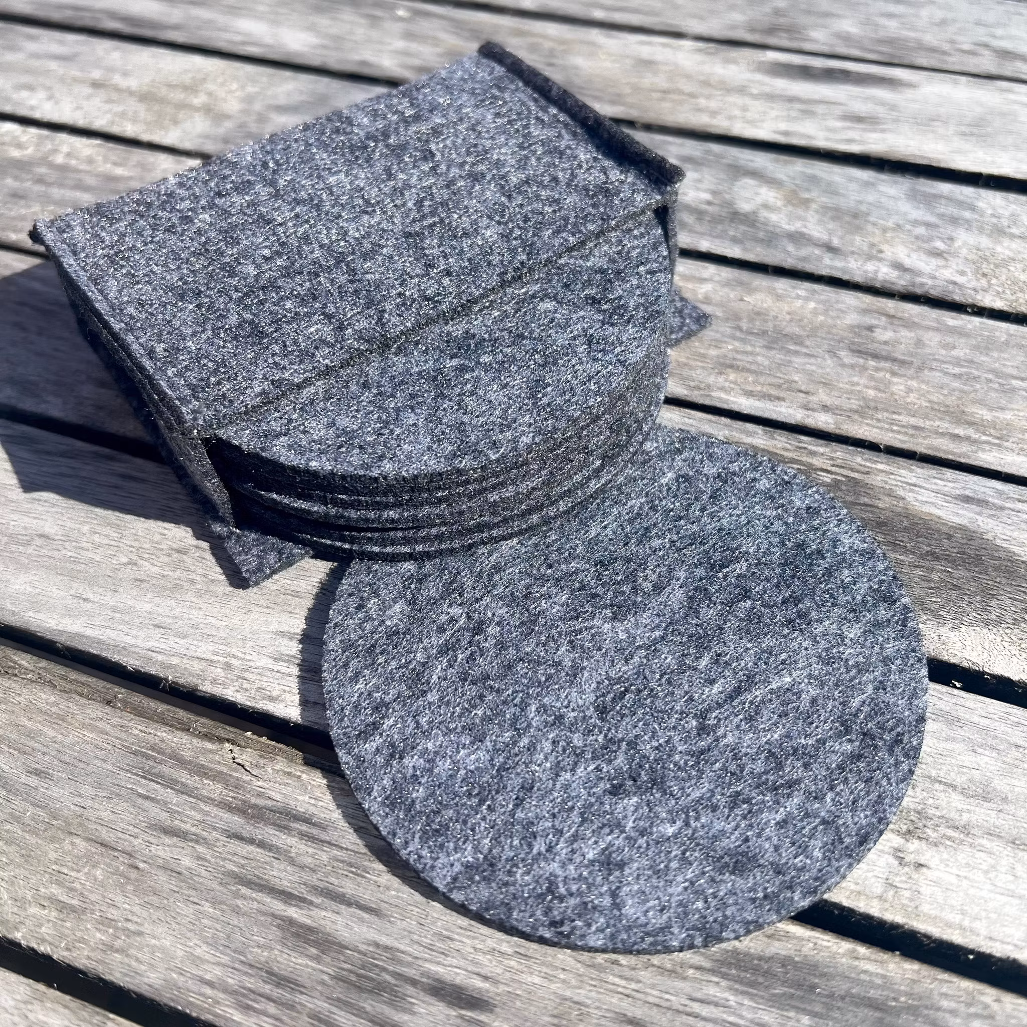 Glasunderlägg av filt