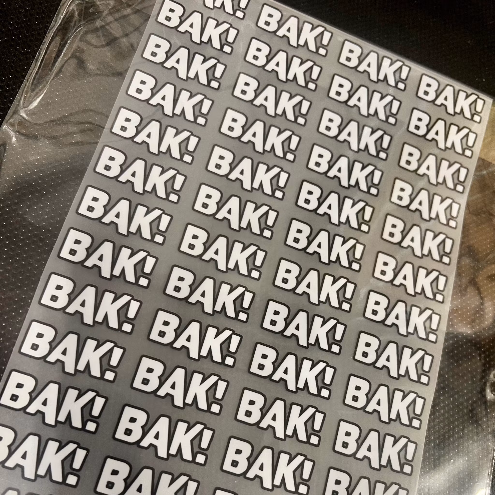 Roliga lappar för plagg