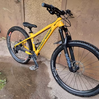 Nukeproof Cub Scout 26 Custom Mullet 27.5"/26"  Använd max 10 timmar.