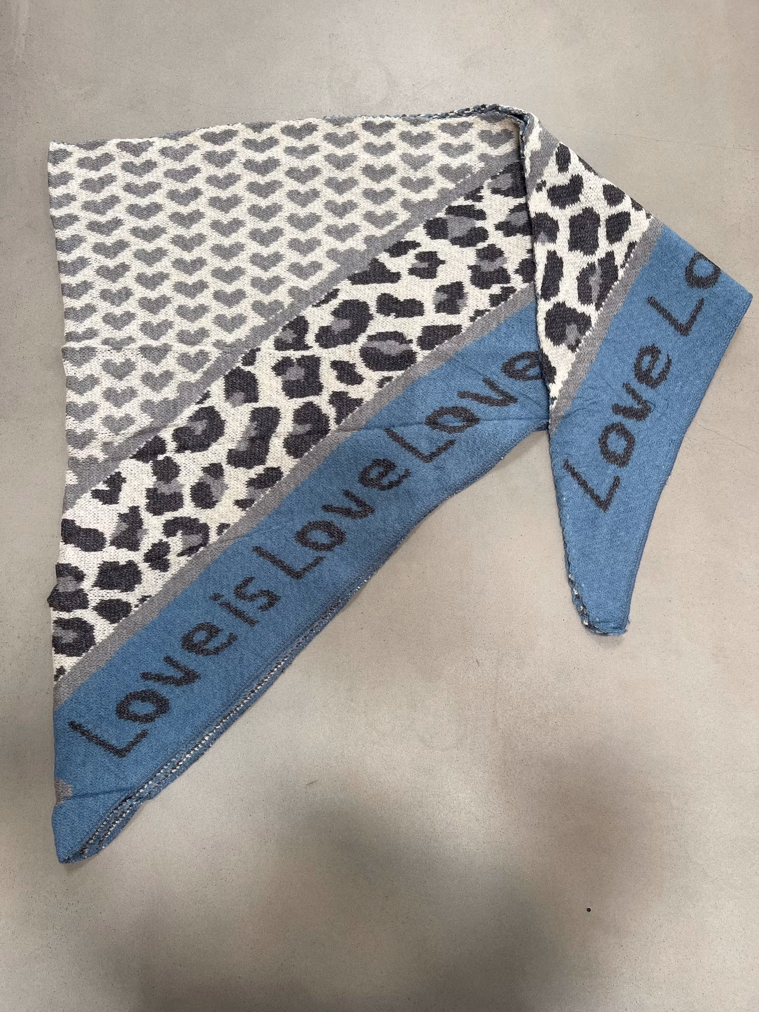 CLIO SCARF