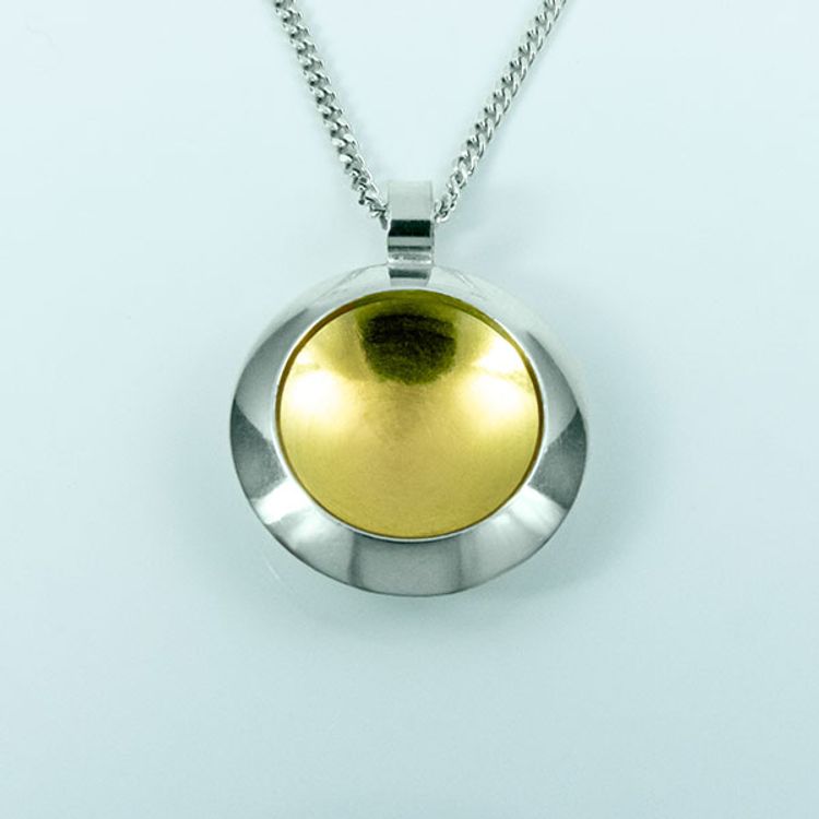 Silver hänge med guldplätering - 19mm ø