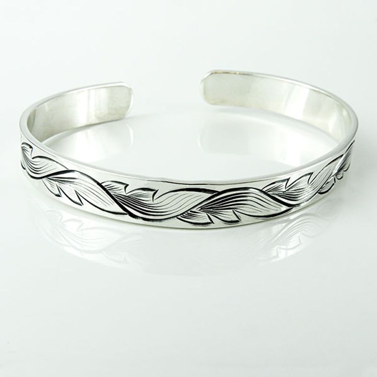 Handgraverat armband: Blad