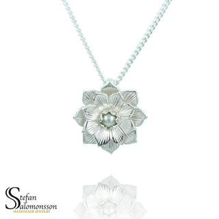 Silver lotus pendant with pearl
