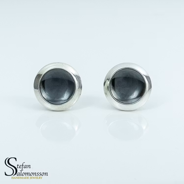 Silver örhängen med oxidering - 13mm ø