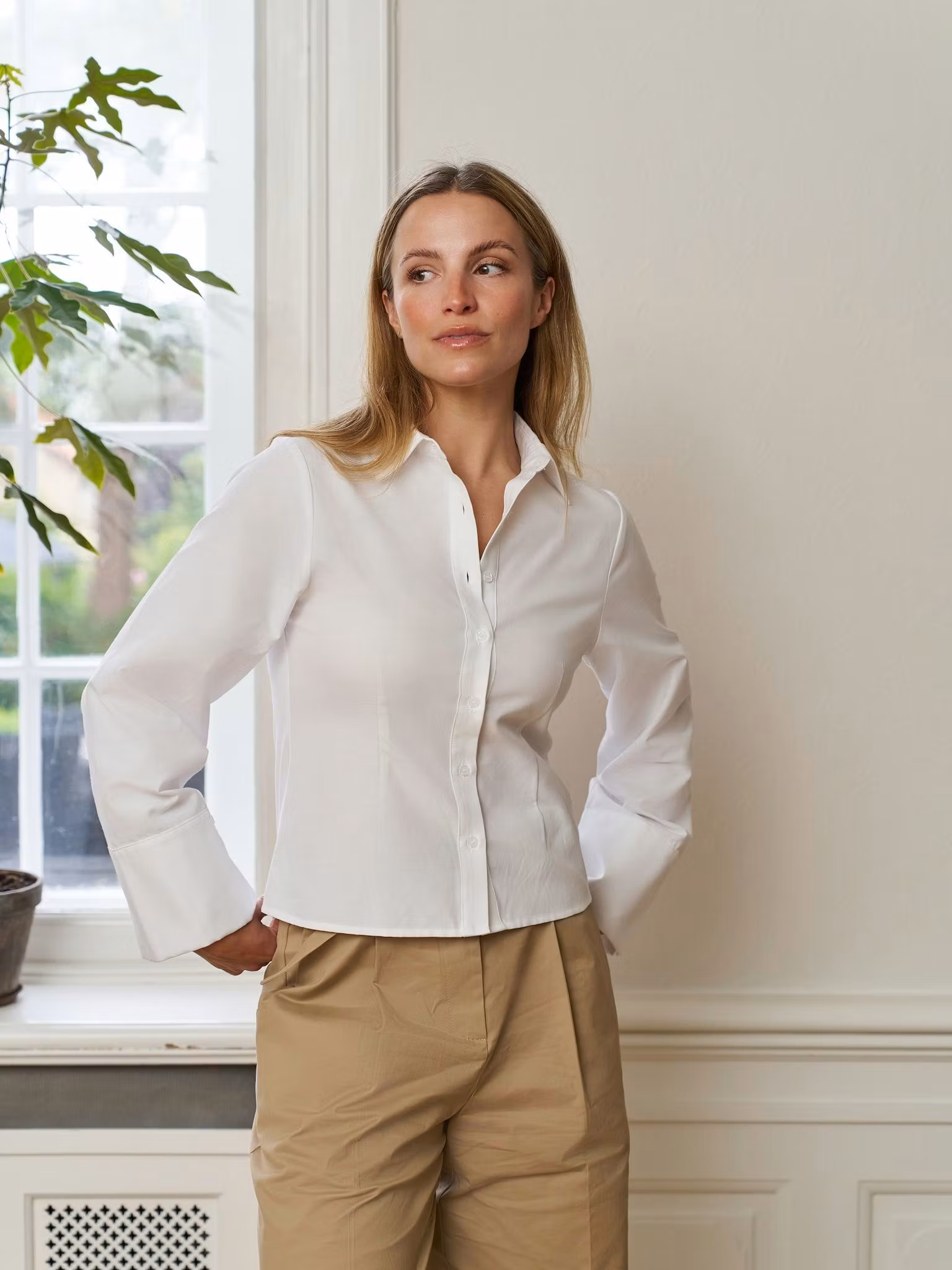 Neo Noir - Rosa Oxford Shirt (White)