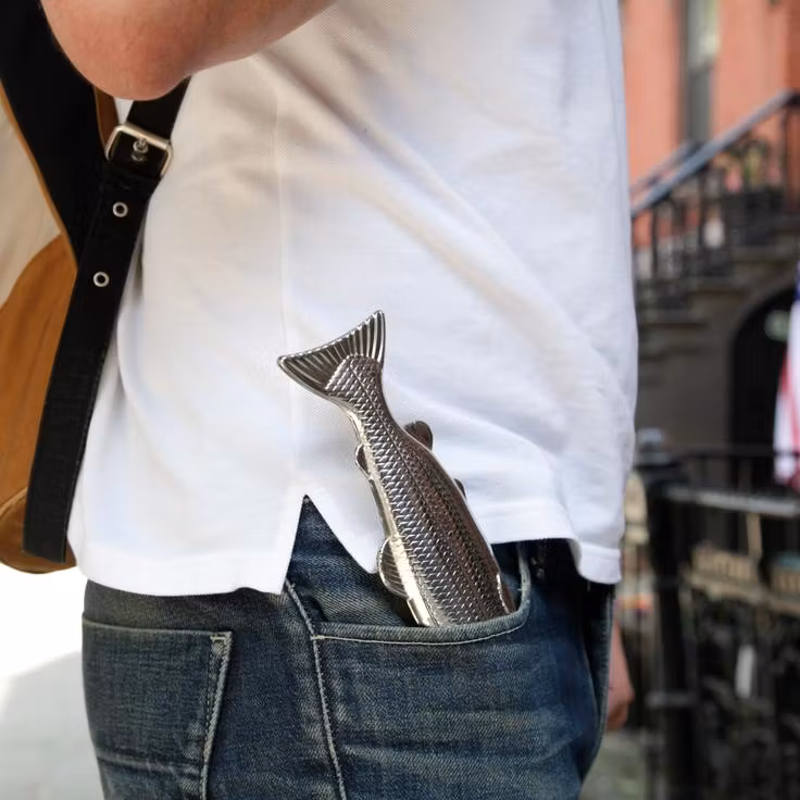 Kikkerland - Fish Flask