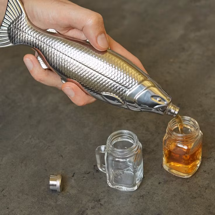 Kikkerland - Fish Flask