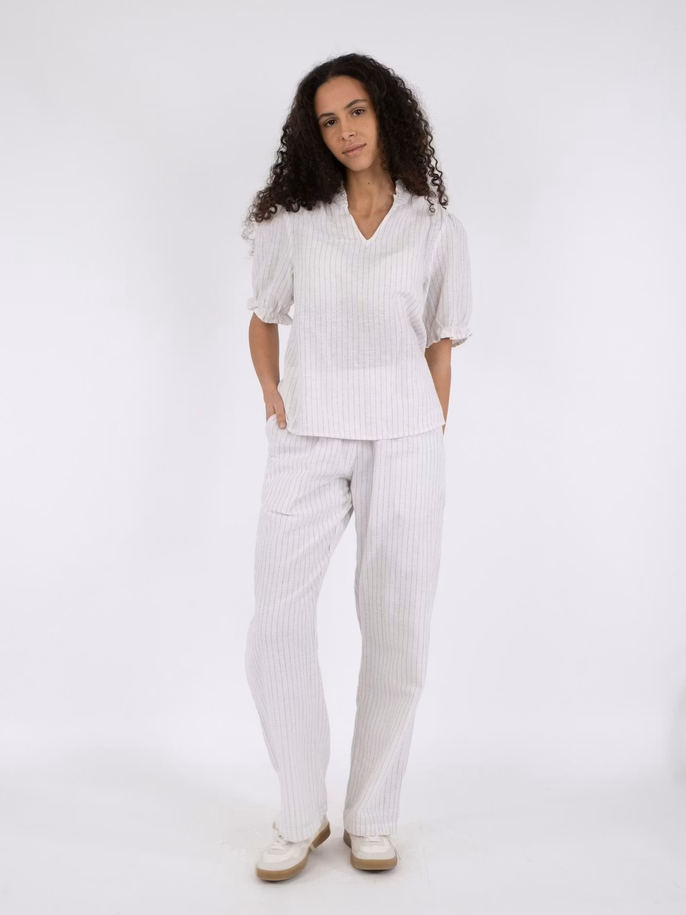 Neo Noir - Odesa Simple Stripe Blouse (Offwhite)