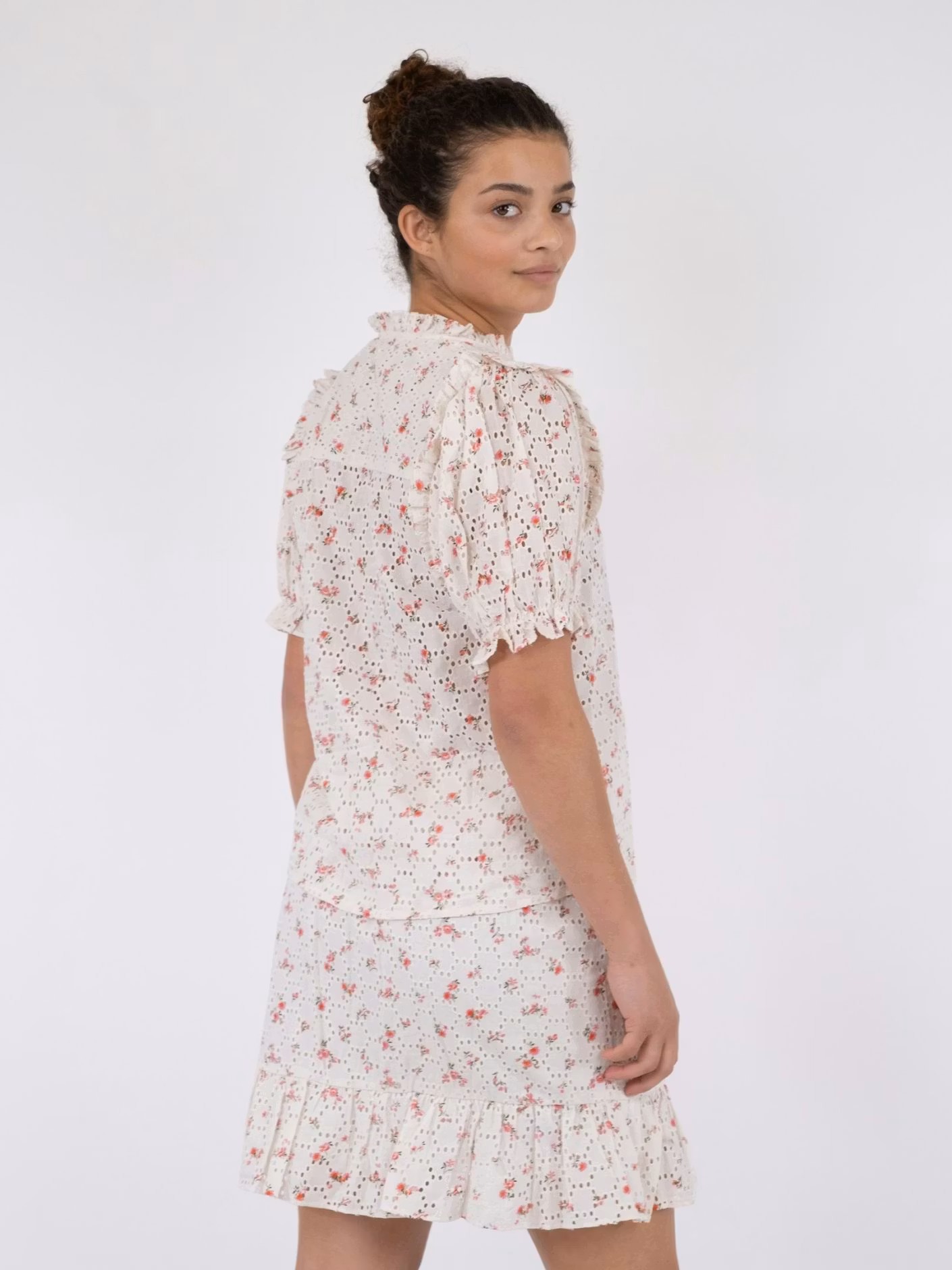 Neo Noir - Rosalie Embroidery Rose Blouse (Pink)