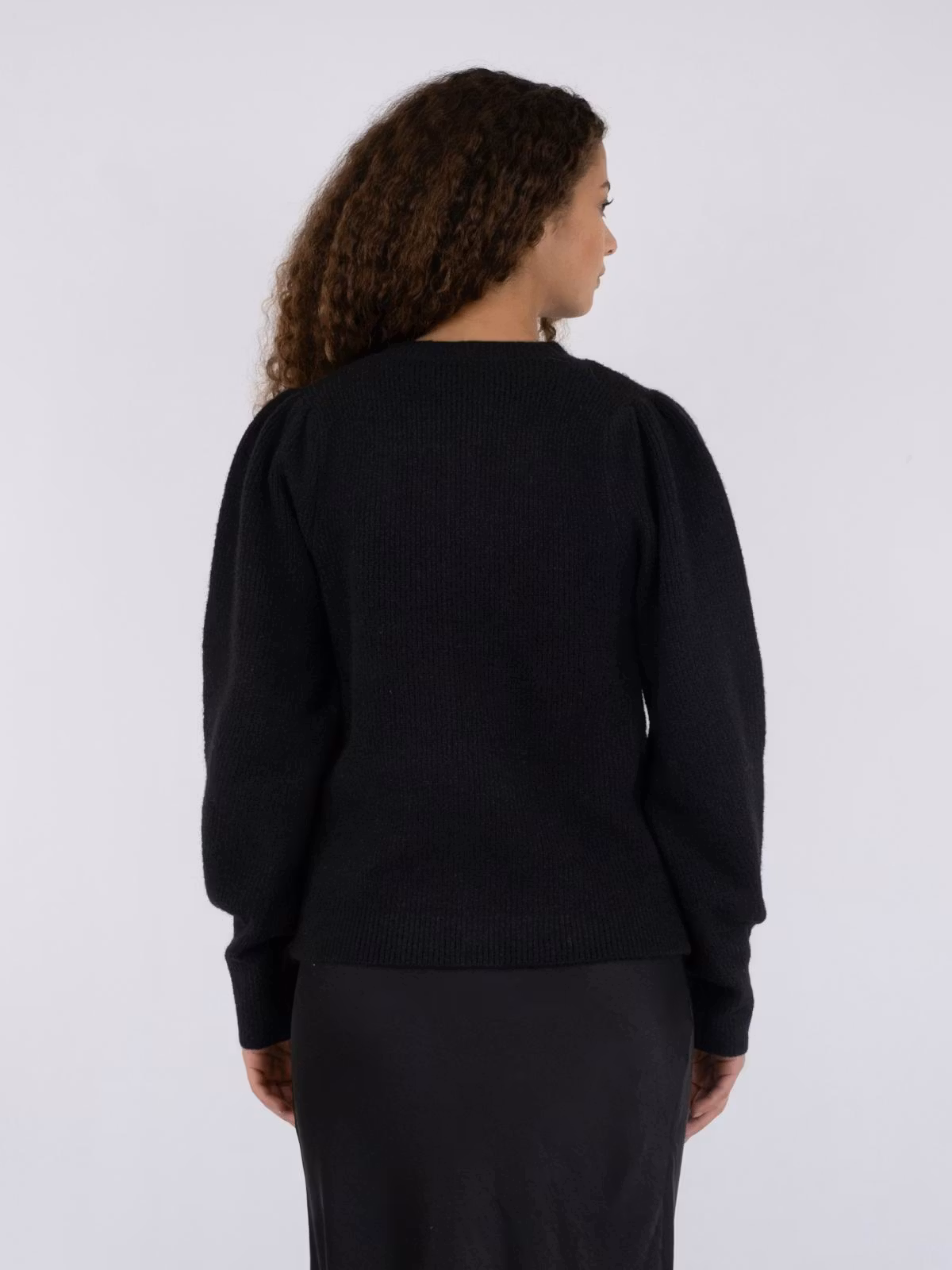 Neo Noir - Nuna Knit Cardigan (Black)