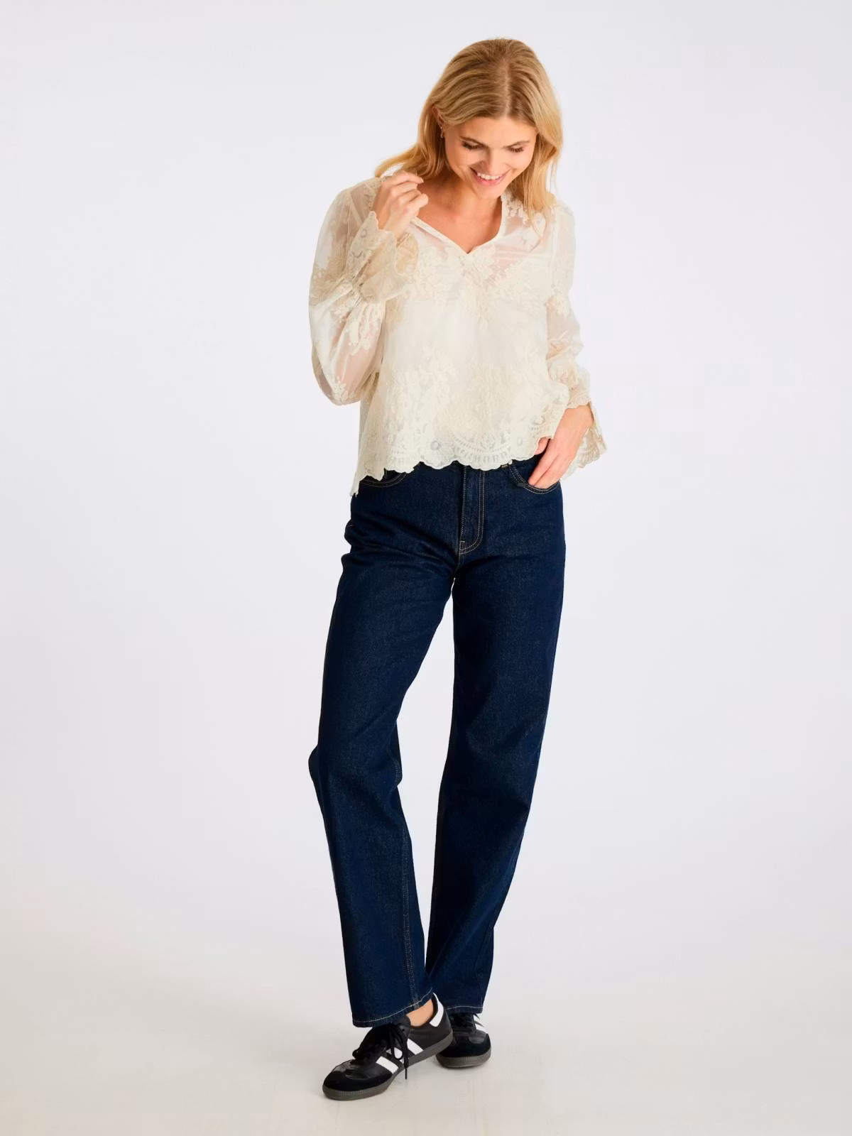 Neo Noir - Amara Big Embroidery Blouse (Off White)