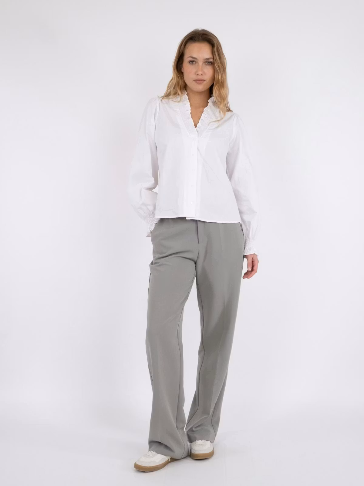 Neo Noir - Brielle Solid Shirt (White)