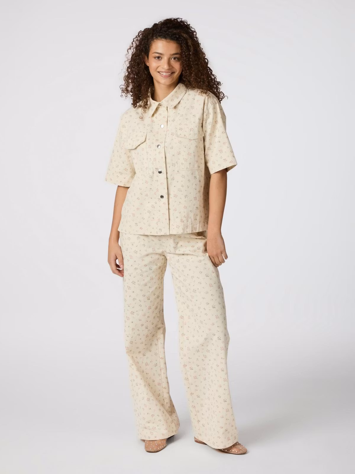 Neo Noir - Tiki Floral Denim Shirt (Offwhite)