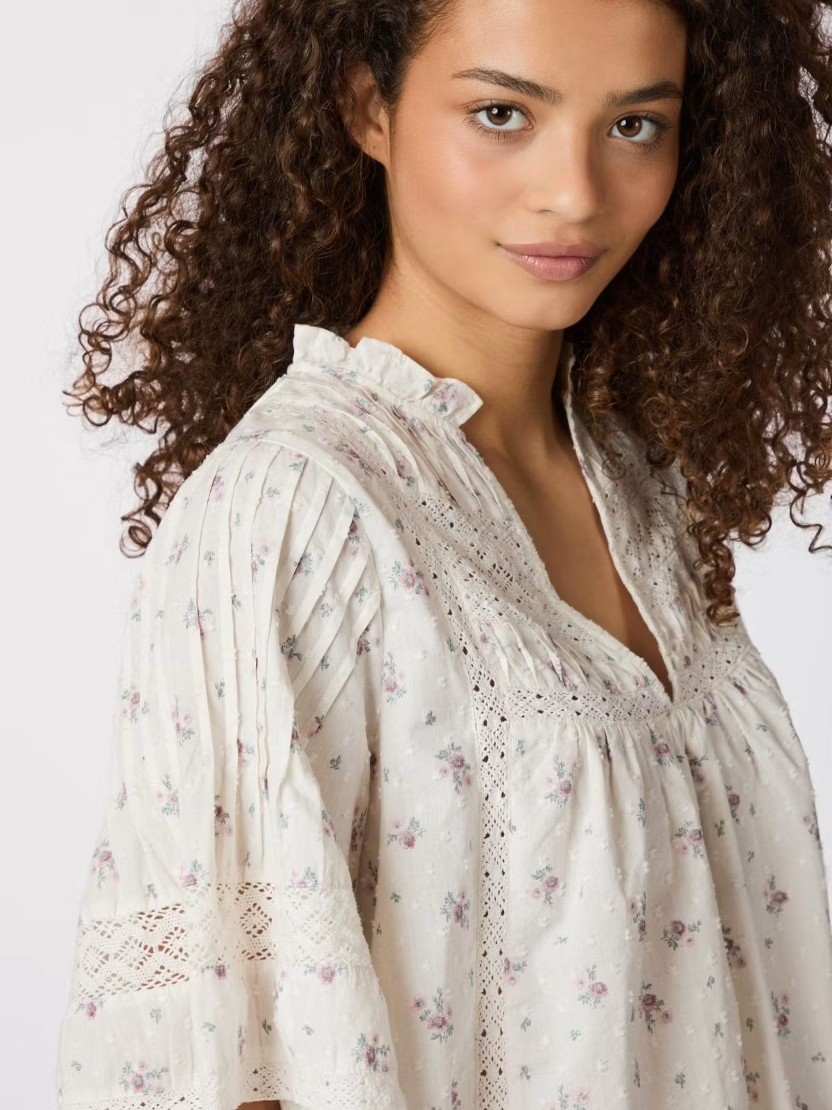 Neo Noir - Siama Dobby Flower Blouse (Offwhite)