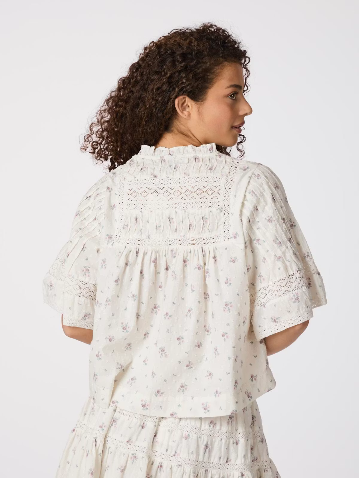 Neo Noir - Siama Dobby Flower Blouse (Offwhite)