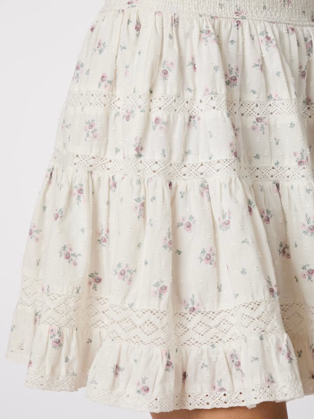 Neo Noir - Callia Dobby Flower Skirt (Offwhite)
