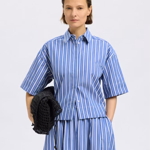 Selected Femme - SLFFIA 2/4 CROPPED STRIPED SHIRT (Blue)