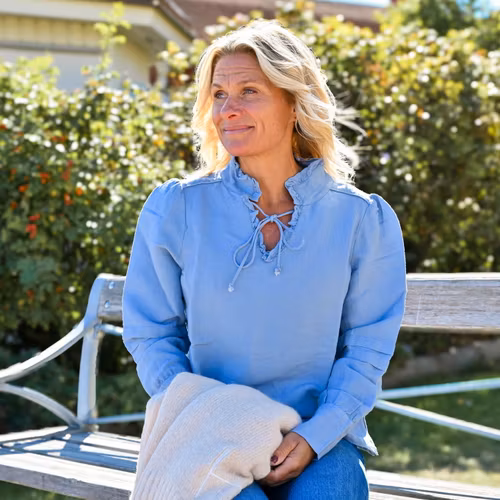 Hést - SARI Linen Blouse (Faded Denim)