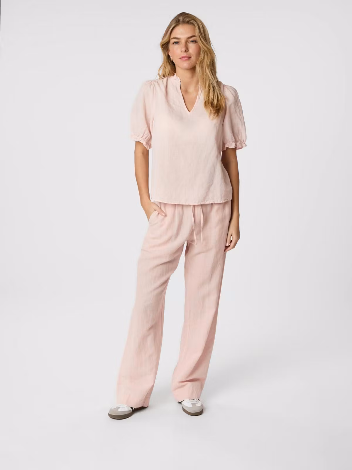 Neo Noir - Odesa Linen Blouse (Rose smoke)