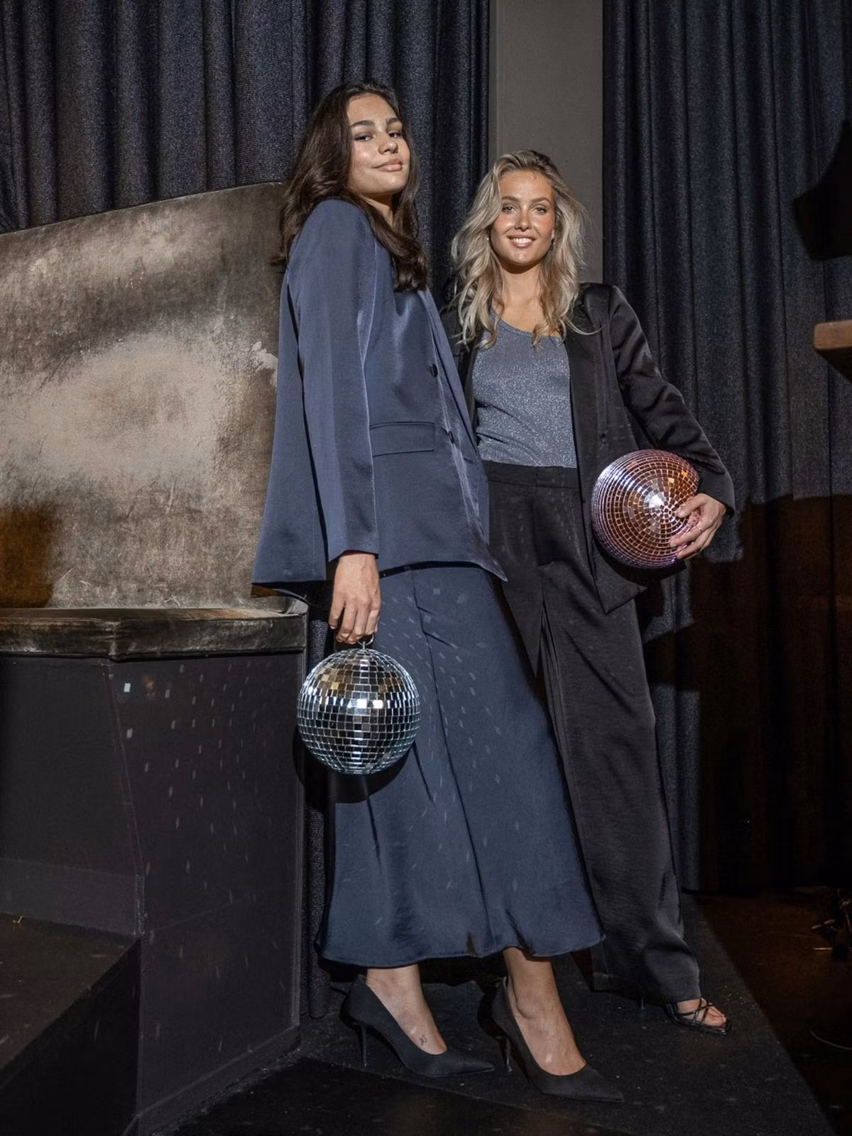 Neo Noir - Bovary Skirt (Midnight Blue)