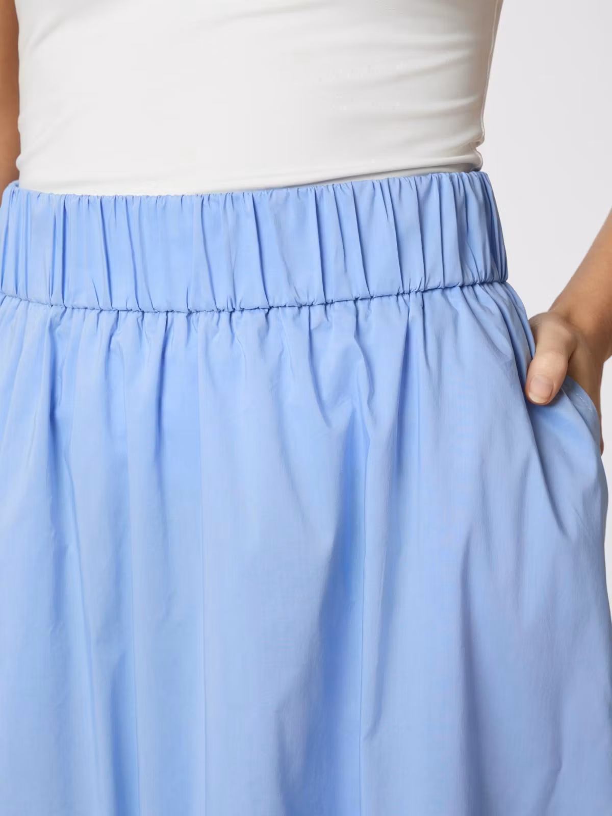Neo Noir - Yara Poplin Skirt (Sky Blue)