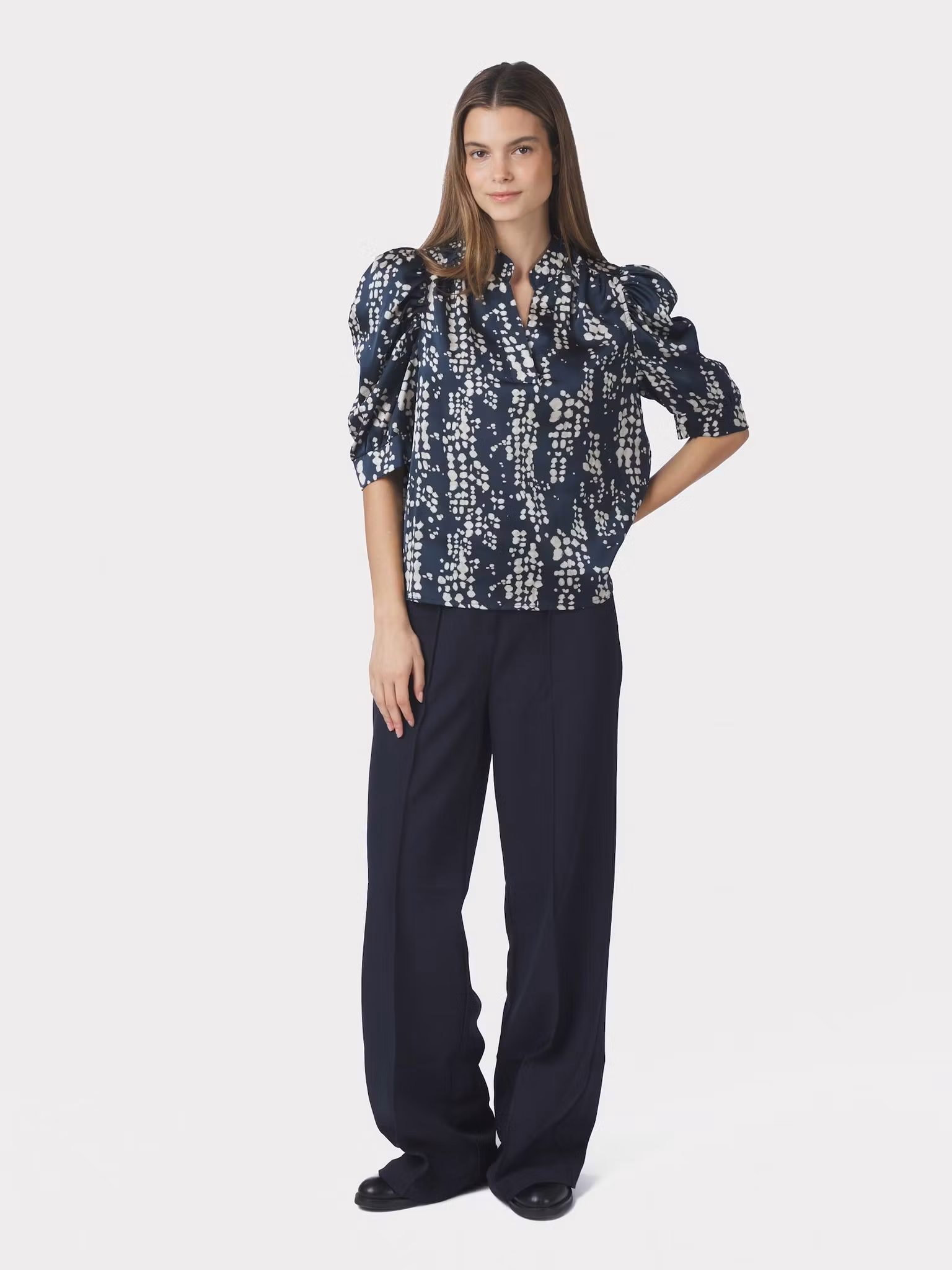Neo Noir - Roella Scatter Print Blouse (Navy)
