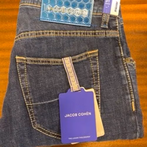 Jacob Cohën - Limited edition dlimfit dark blue jeans