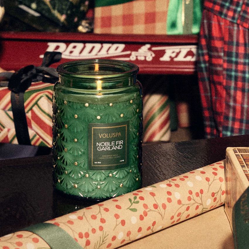 Voluspa - Noble Fir Garland - Large Glass Jar With Lid