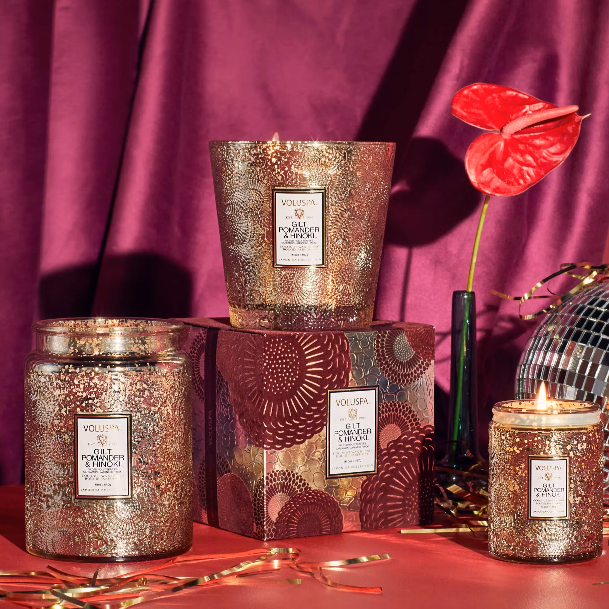 Voluspa - GILT POMANDER & HINOKI - LARGE JAR CANDLE