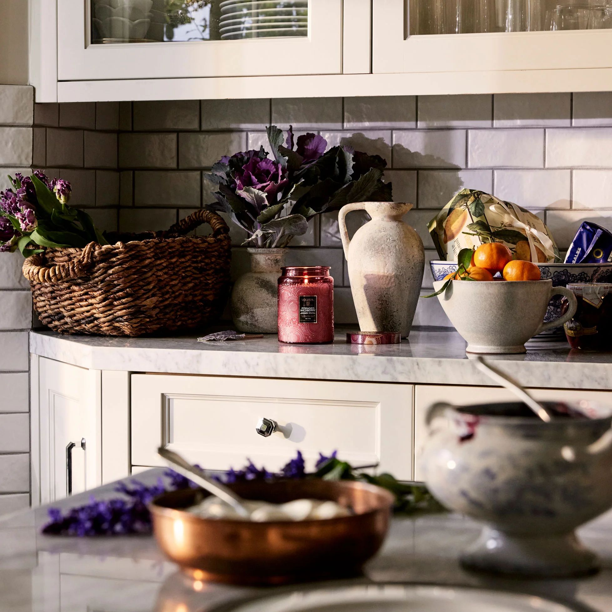 Voluspa - FORAGED WILDBERRY - LARGE JAR CANDLE