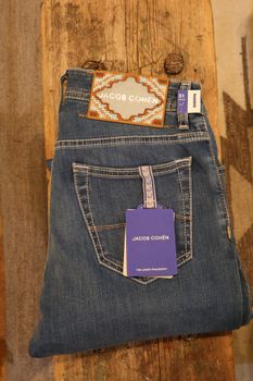 Jacob Cohën - Bard slimfit - Light blue with handbroidered back-patch