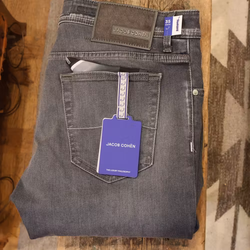 Jacob Cohën - Nick slimfit - Grey with silver details