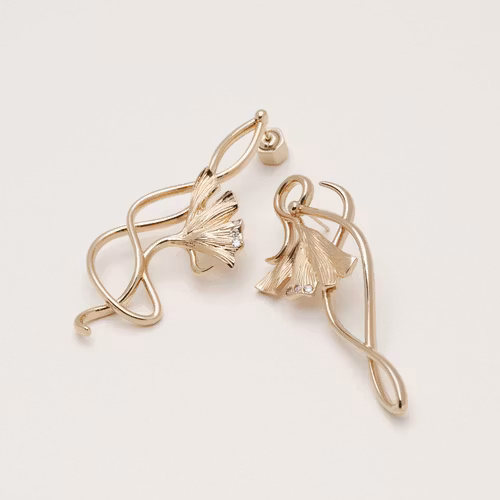 Ylva Li - EMBLA LEAF EARRINGS – CRYSTAL (GOLD)