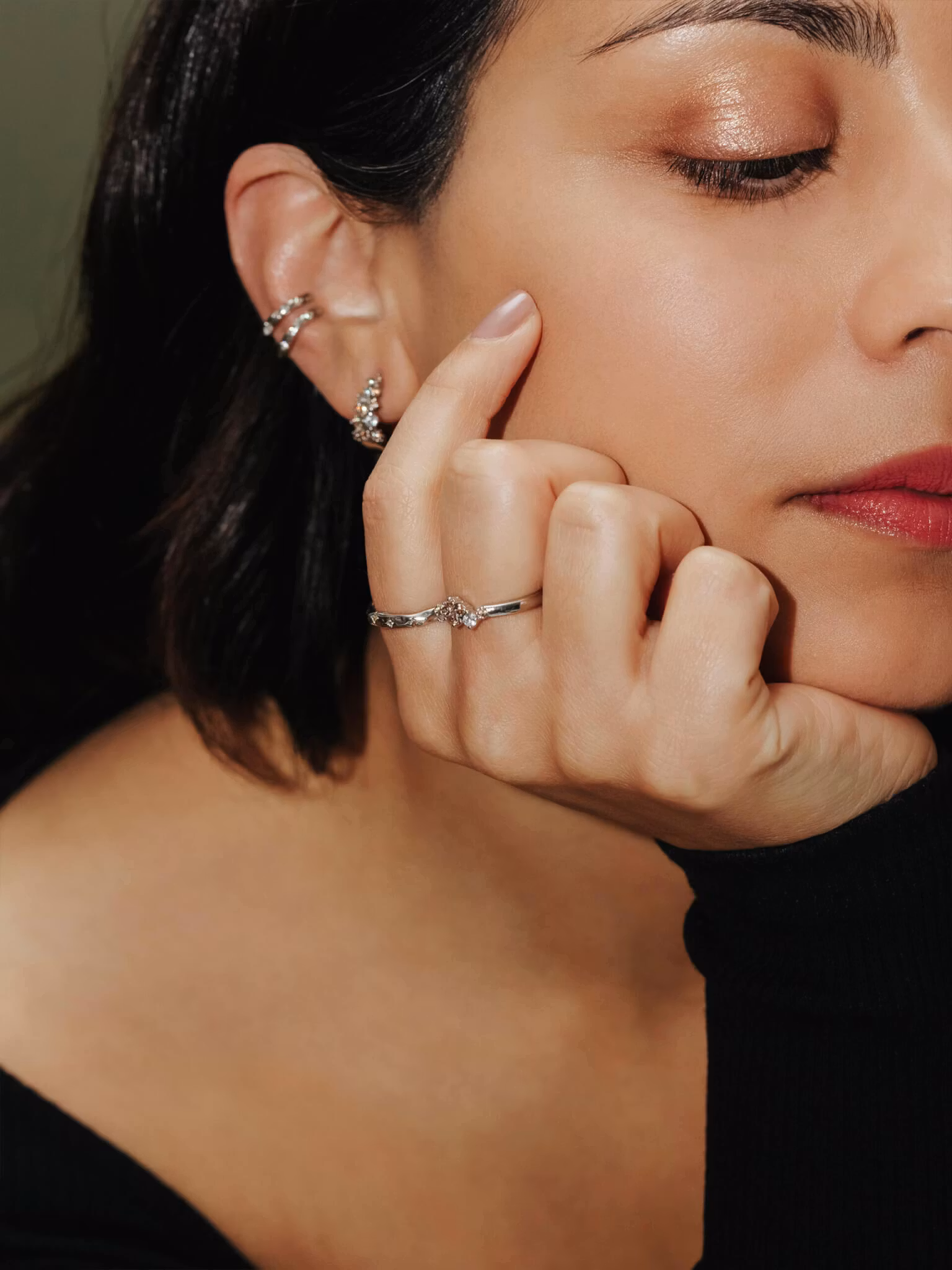 Ylva Li - PETITE MEADOW EARRINGS – CHAMPAGNE