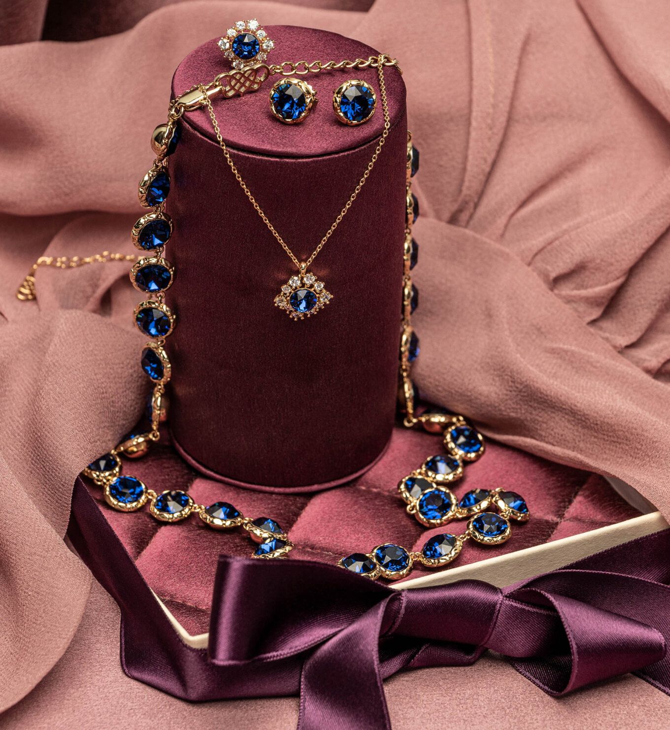 Lily and Rose - NEW EMILY NECKLACE – NIGHTFALL