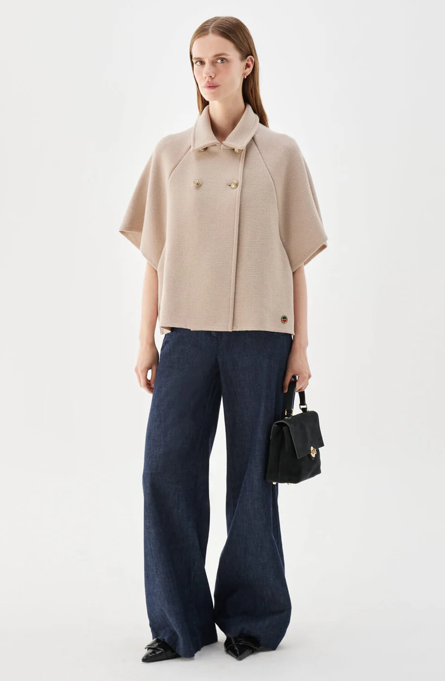 Busnel - GERTRUDE KORT STICKAD CAPE I ULL - BEIGE