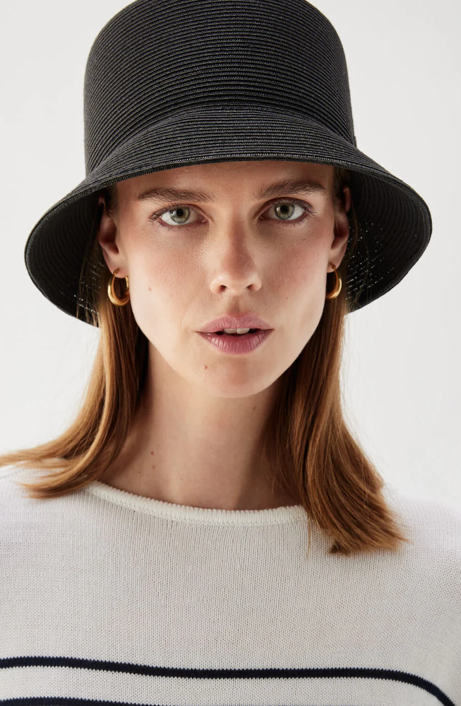 Busnel - TINA STRÅHATT - SVART