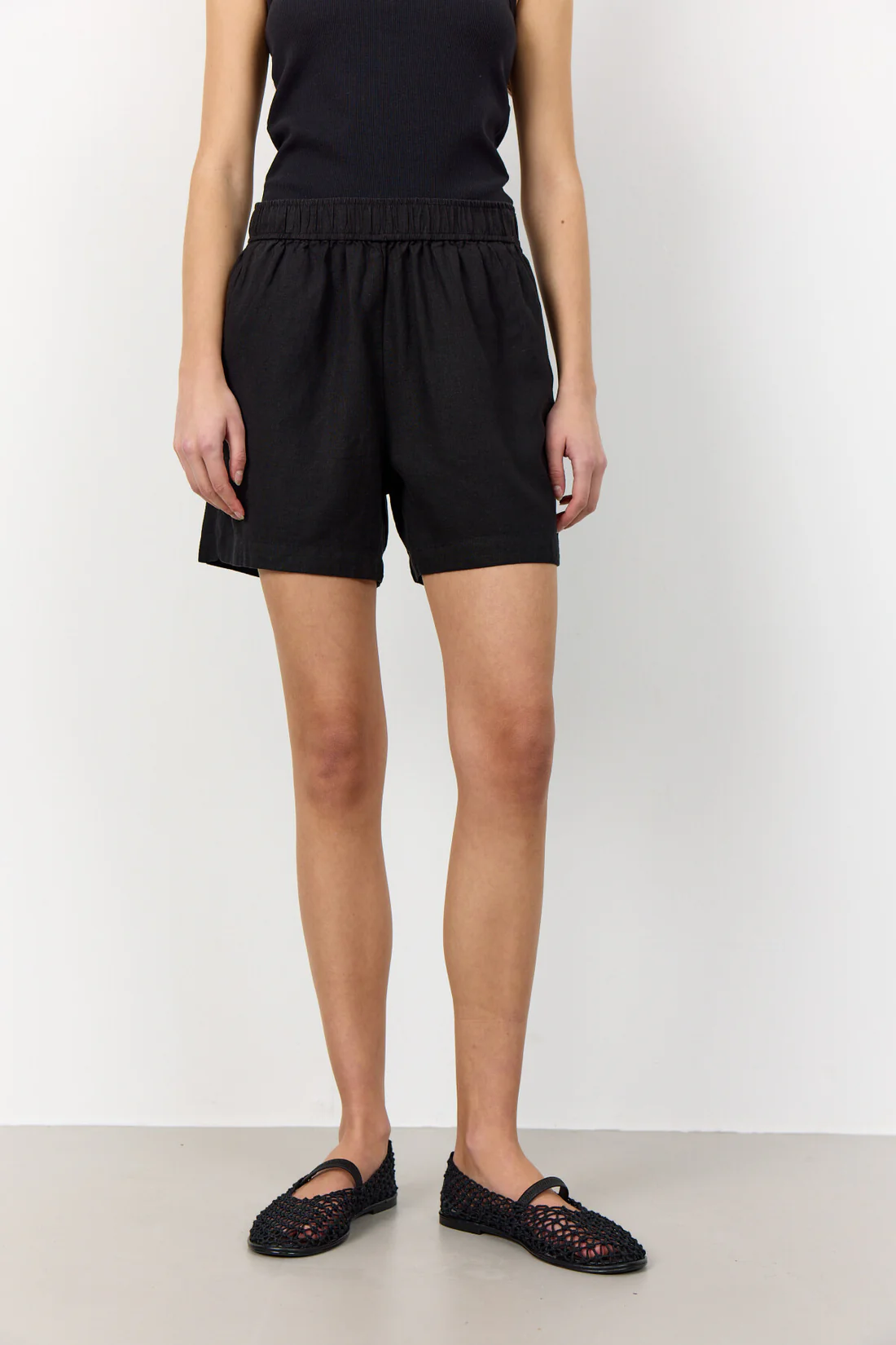 Levete Room - LR-NAJA 8 Shorts - Svart