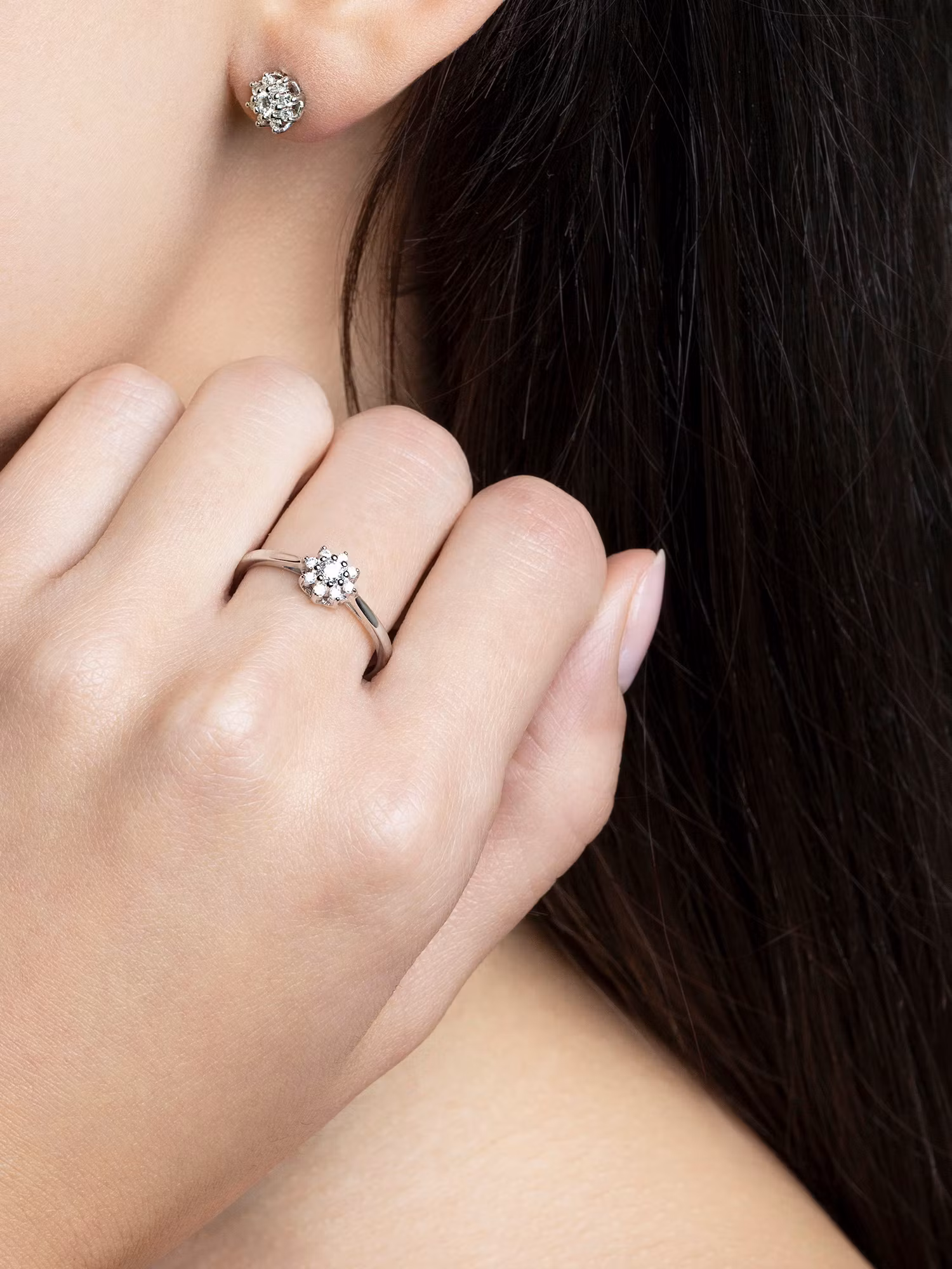 YLVA LI - PRINCESS DIAMOND FLOWER RING – 0.17 CT