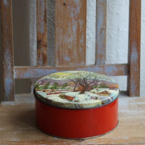 Plåtburk - Röd med Vintermotiv