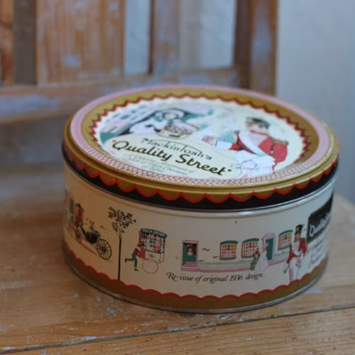 Plåtburk - Vit Mönstrad