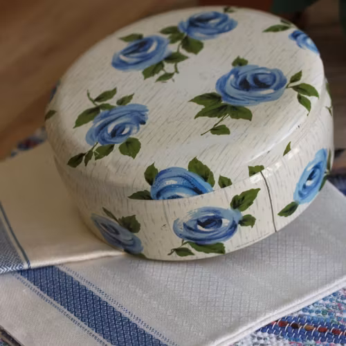 Plåtburk - Vit med Blommor
