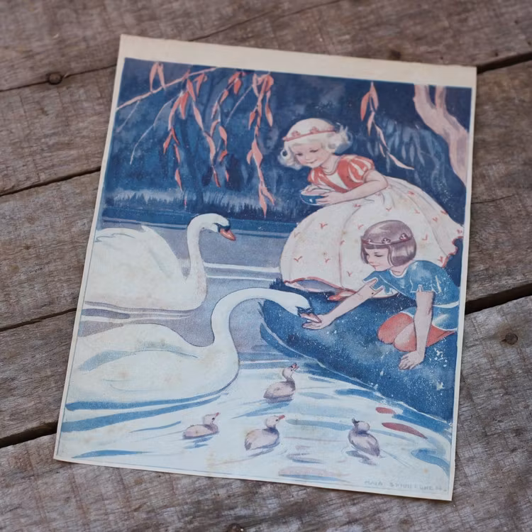 Barnkammabild - 32 Prinsessa och Prins matar svanar