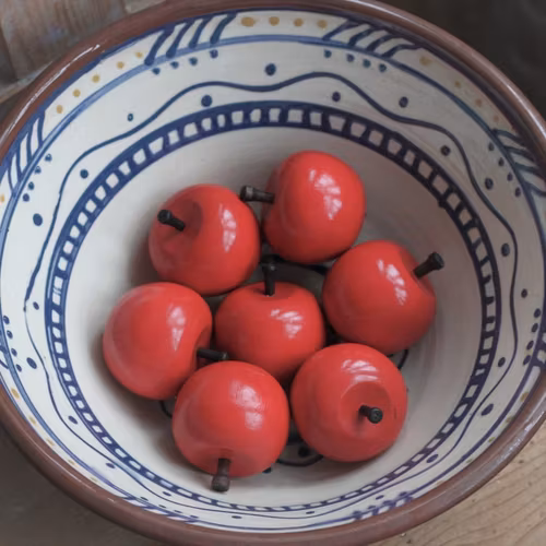 Trääpple - Rött äpple i Trä