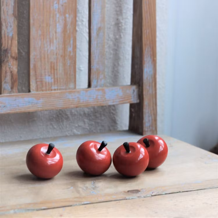 Trääpple - Äpple Rött i Trä