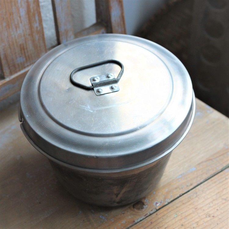 Form - i Metall med Lock
