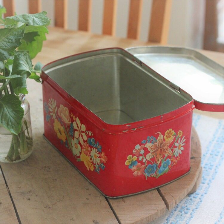 Plåtburk - Röd med Blommor