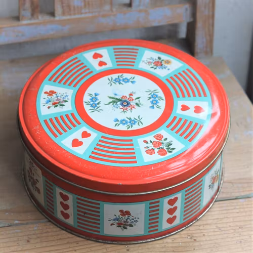 Plåtburk - Röd Turkos Vit med Blommor