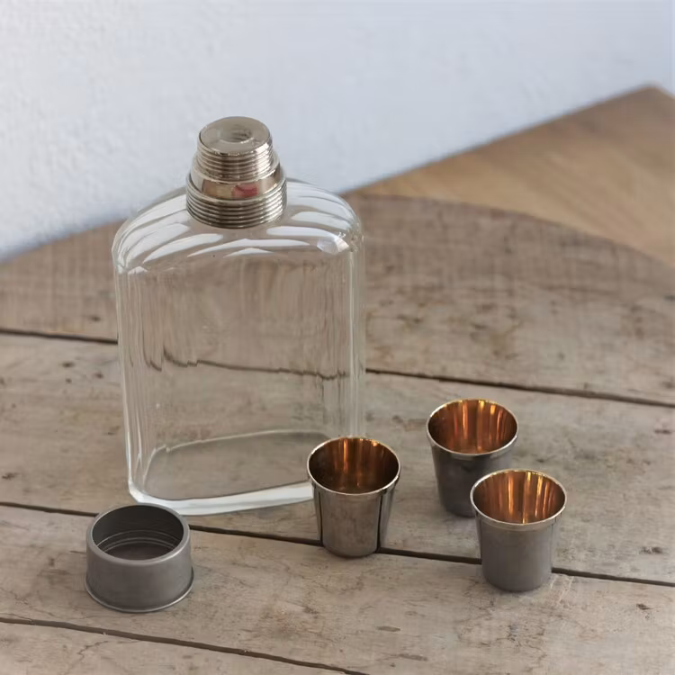 Flaska - Plunta med snapsglas