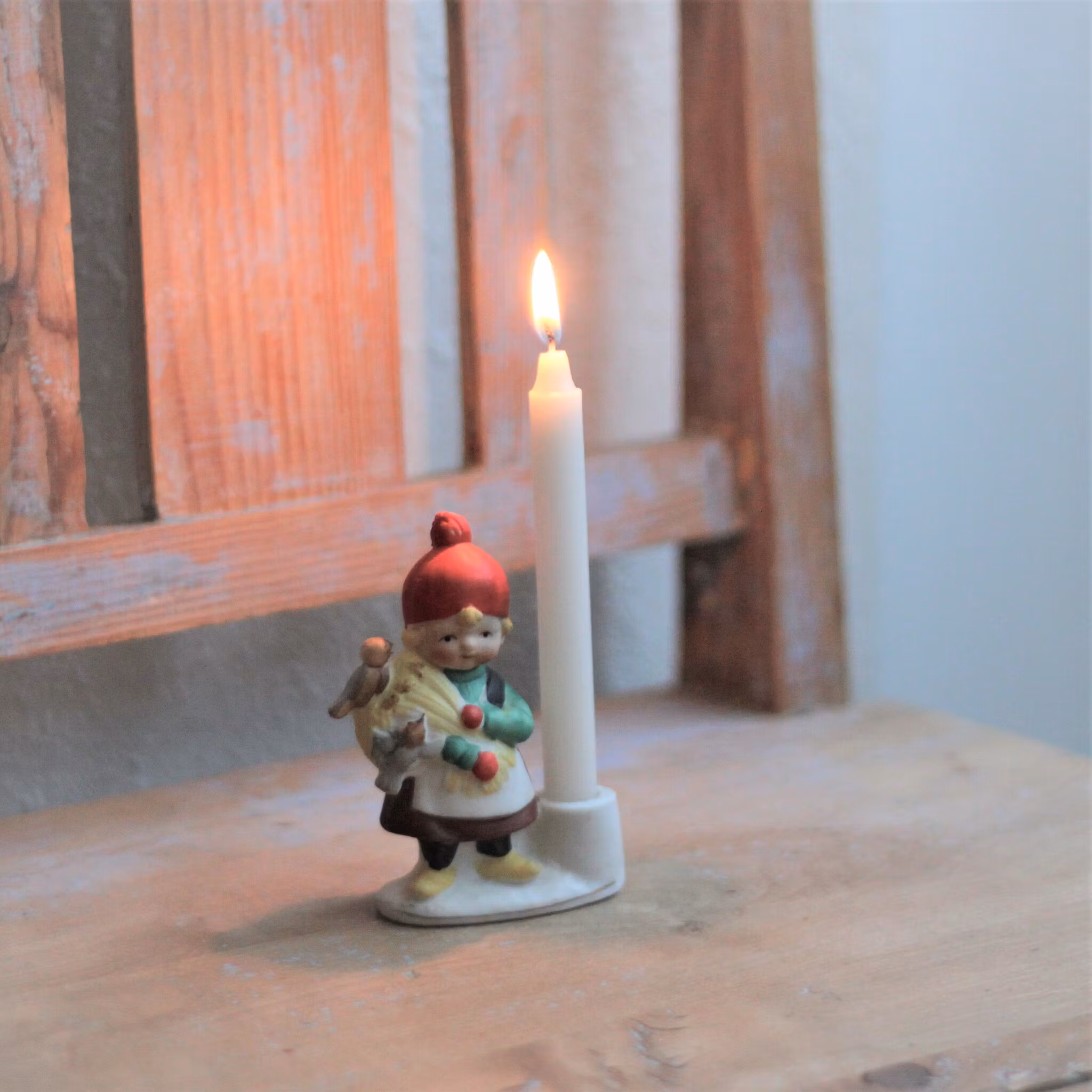 Tomte - Porslinstomte Nissa Ljusstake